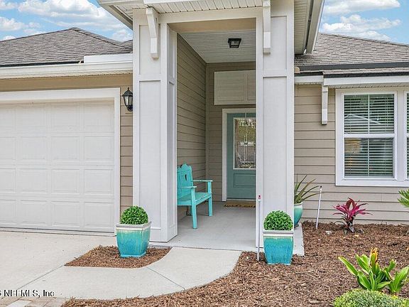 3rd image of 226 GLASGOW Drive