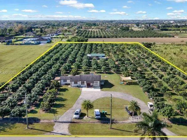 17300 SW 272nd St, Homestead, FL 33031