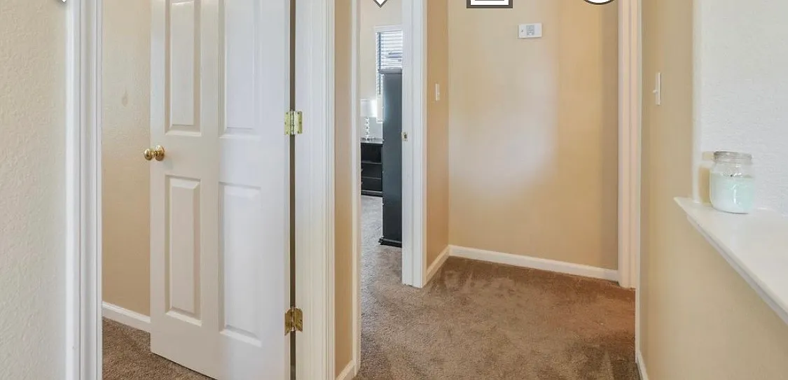 5 bed, 3073 sqft, $2,900 — Photo 3