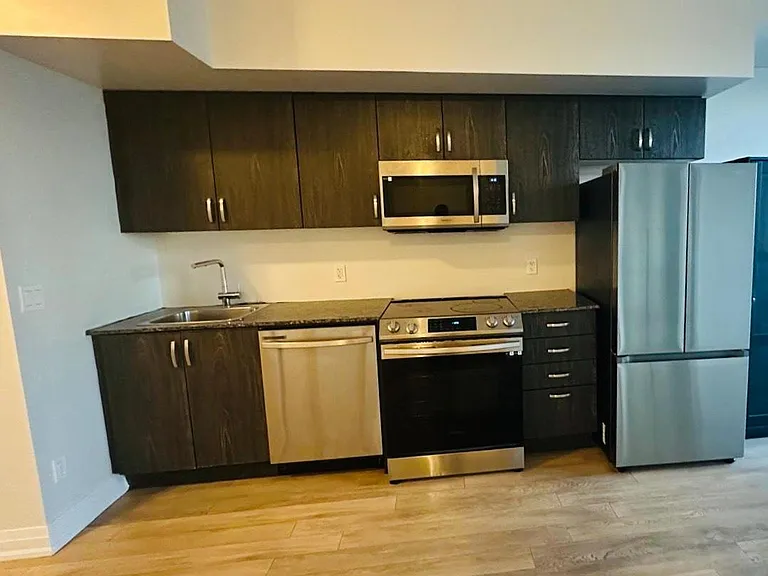 10 Meadowglen Pl #1003 — Photo 4