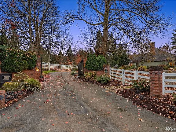 5th image of 20935 NE 122nd St