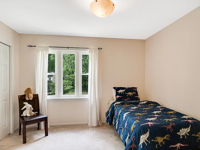 9802 Tamarisk Pkwy — Photo 23