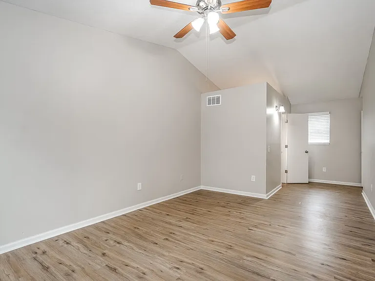 2656 Willowgate Rd — Photo 14