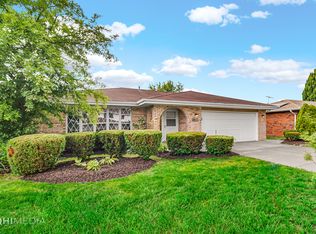 18518 Clyde Ave, Lansing, IL 60438