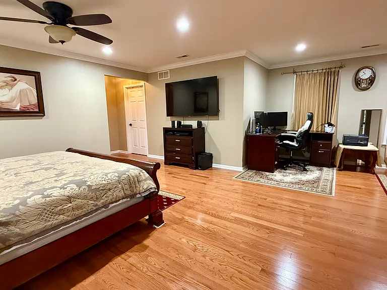 69 Renfield Dr — Photo 13