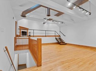 2239 N Clybourn Ave #2, Chicago, IL 60614