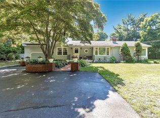 333 Unity Rd, Trumbull, CT 06611