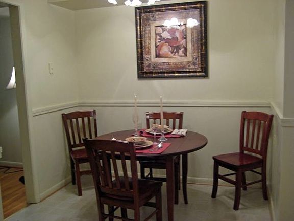 4th image of 1865 Fernbrook Dr