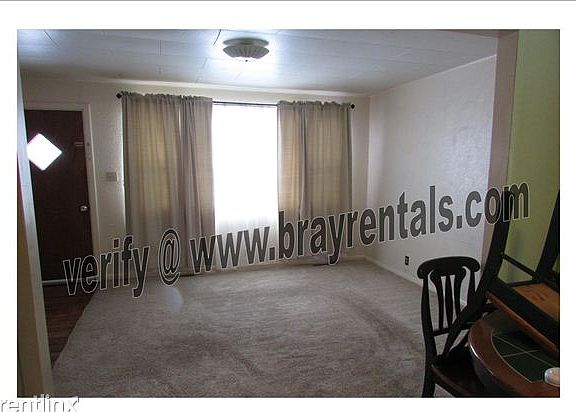 139 N Sycamore St living room window