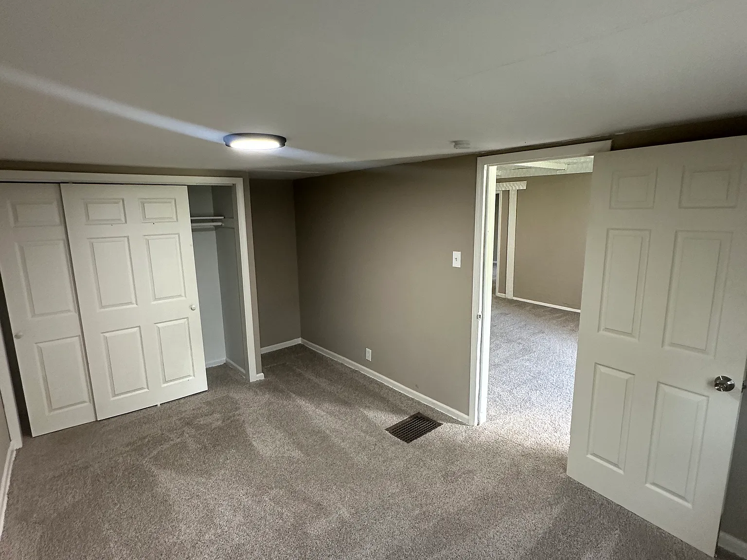 3 bed, 1323 sqft, $1,350 — Photo 3