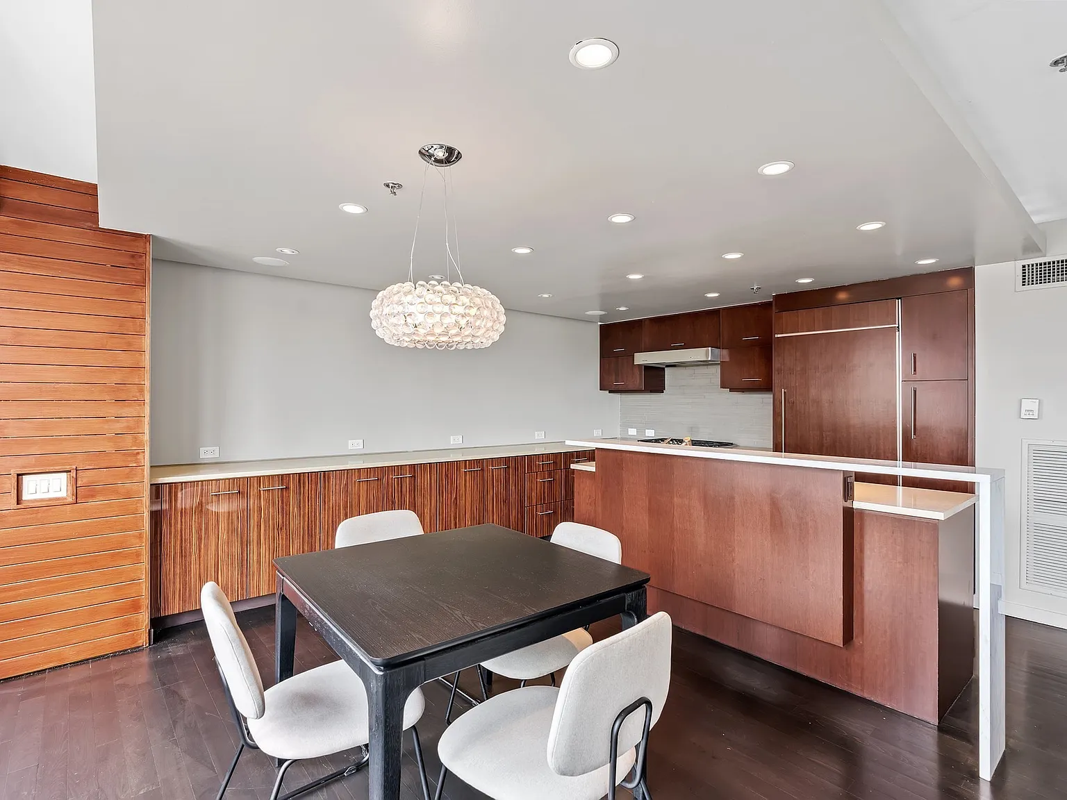 2 bed, 2.0 bath, 1549 sqft, $7,000 — Photo 4