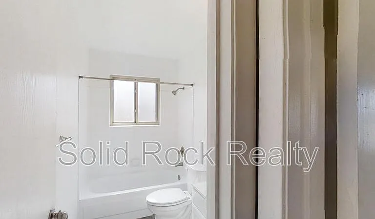 6340 Lange Dr — Photo 10