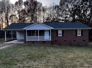4009 Hillcrest Ct, Sophia, NC 27350