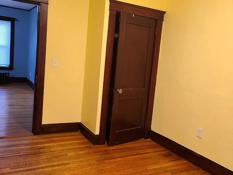 466 Locust St #2 — Photo 11