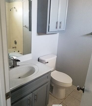 2nd image of 3030 Ashley Pl #4