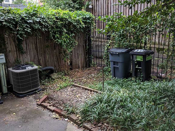 5th image of 1707 Saint Paul St APT 1R