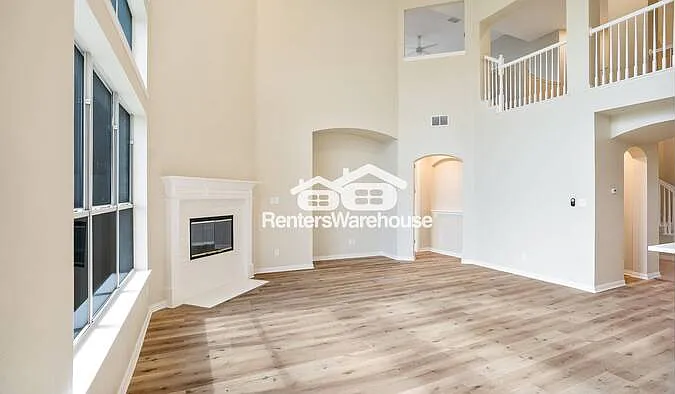 508 Lilac Ln — Photo 7