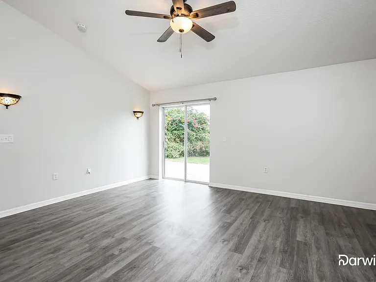 1847 Superior Ct — Photo 7