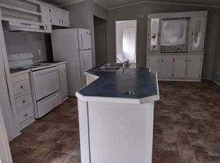 2838 J R Dr, Cottondale, FL 32431