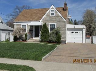 22-13 Arcadia Rd, Fair Lawn, NJ 07410