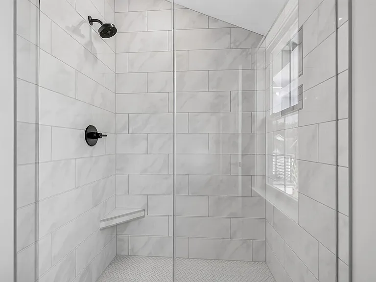 405 Oak Hammock Ct — Photo 42