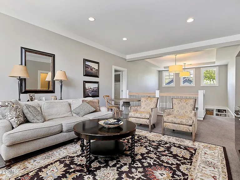 520 E Mission Dr — Photo 14