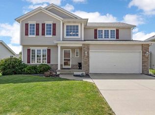 729 74th St NE, Cedar Rapids, IA 52402