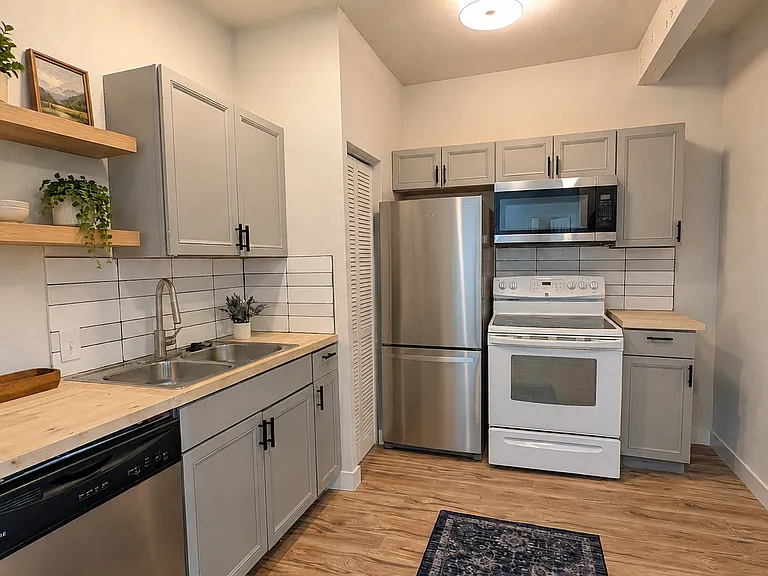 5375 Perry St — Photo 9
