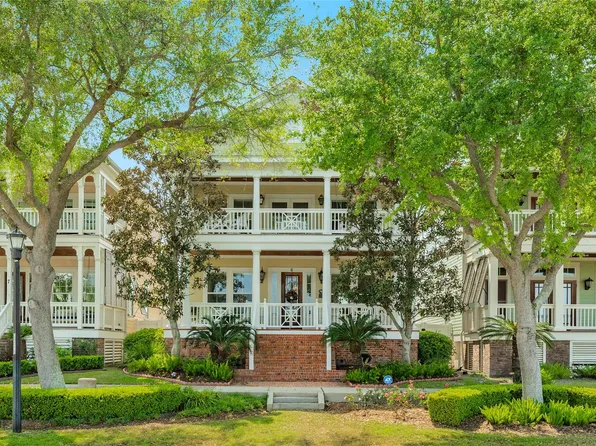 6 Criolla Ct, Galveston, TX 77554