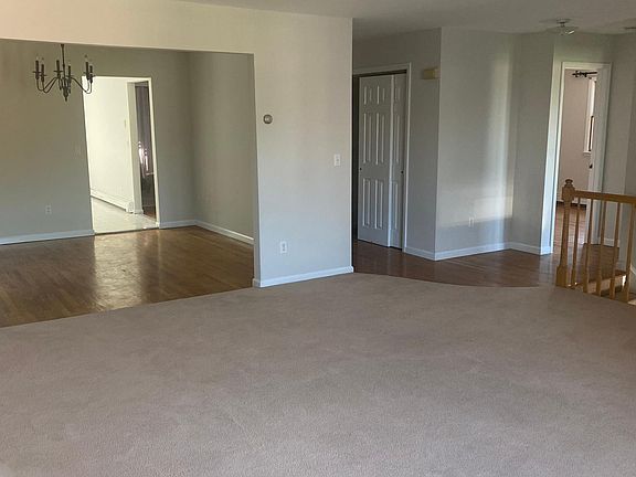 5th image of 113 Mansion Ave #2