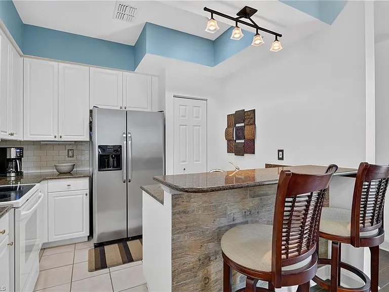 14907 Sterling Oaks Dr — Photo 17