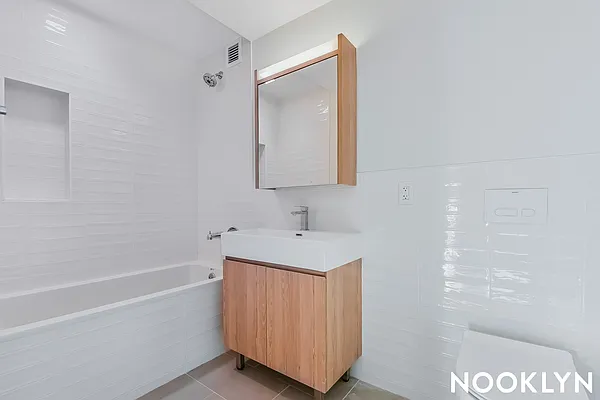 Rented by Nooklyn NYC LLC | media 40