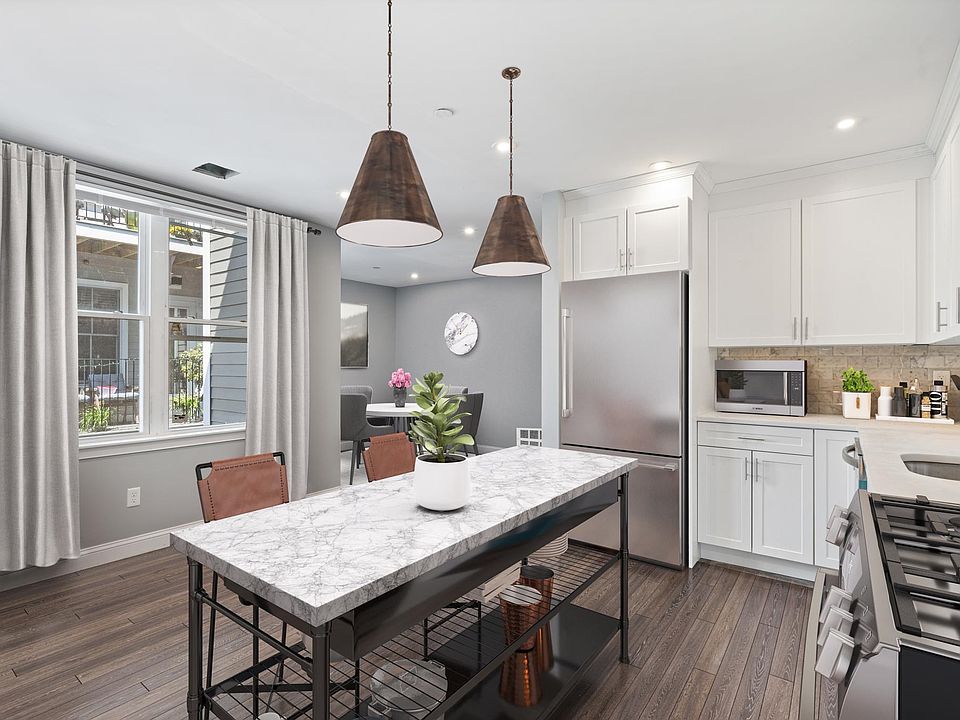 2nd image of 543 E 4th St #2