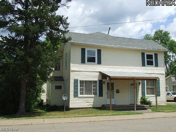 3rd image of 145-145 1/2 Deersville Ave SW