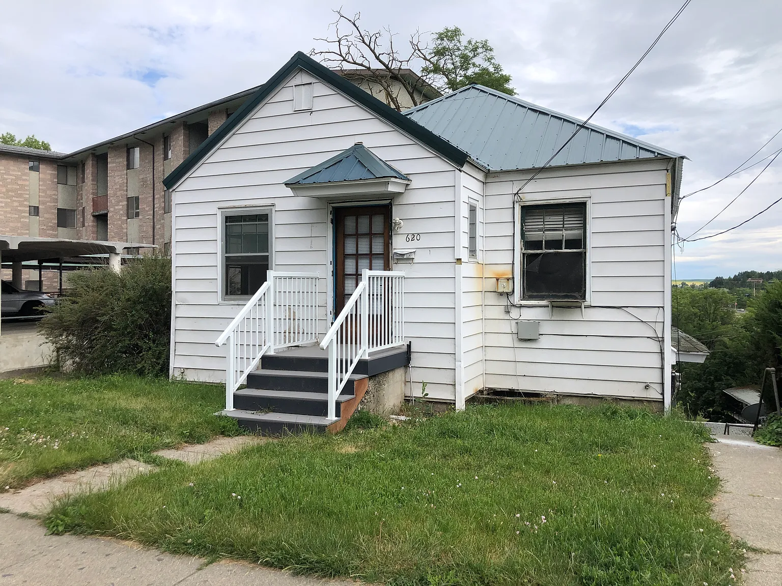 2 bed, 650 sqft, $1,100 — Photo 1