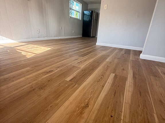 5th image of 9401 Goldenrod Rd Unit A