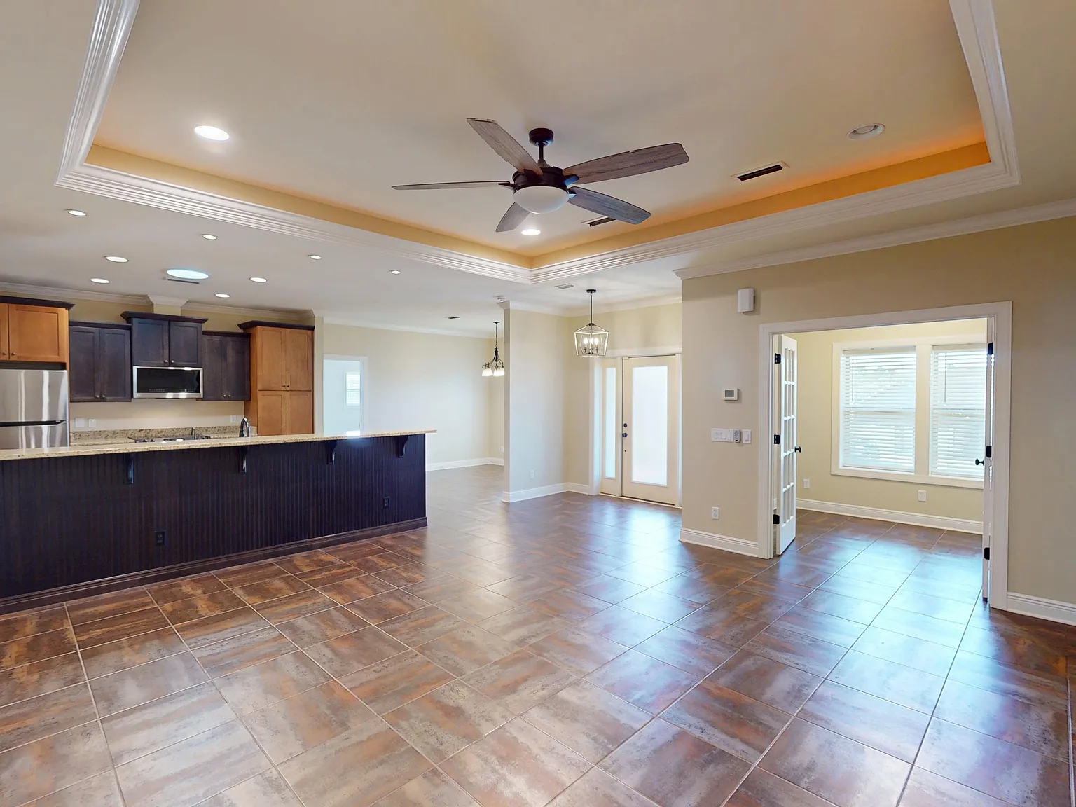 3 bed, 1804 sqft, $1,900 — Photo 3