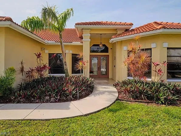 2120 SE 2nd St, Cape Coral, FL 33990