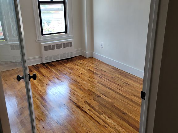 2nd image of 1338 Willoughby Ave APT 2B