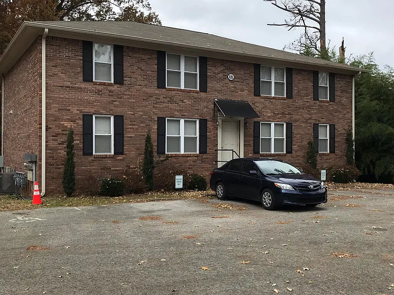 121 Harts Bridge Rd #D — Photo 1