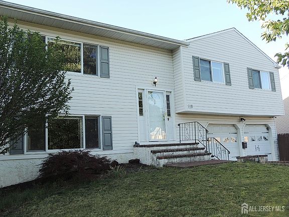 2nd image of 118 Benart Pl