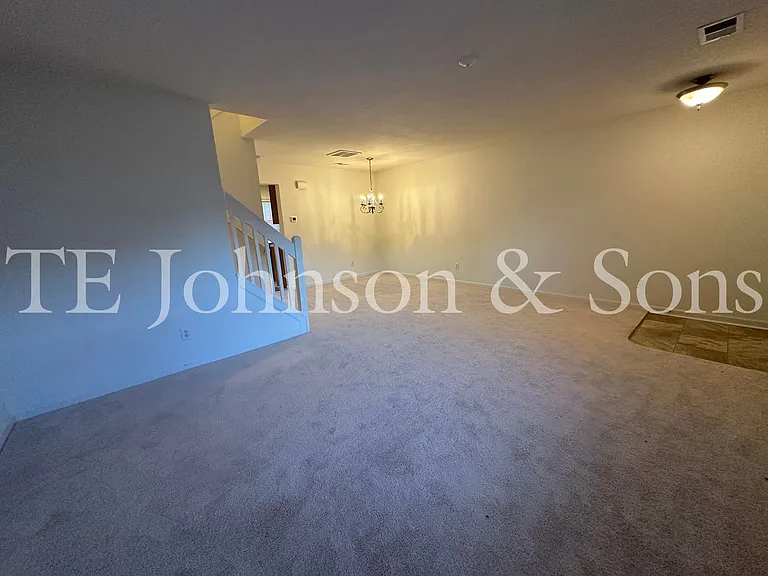2544 Halle Ann Cir — Photo 3