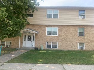 21 3rd St SW #3, Watertown, SD 57201