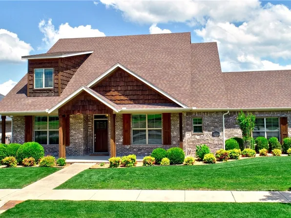 3096 E History St, Fayetteville, AR 72701