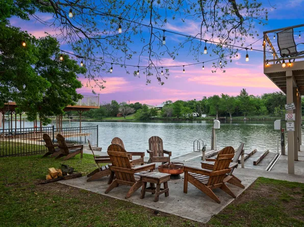 508 Riverside Dr, Kingsland, TX 78639