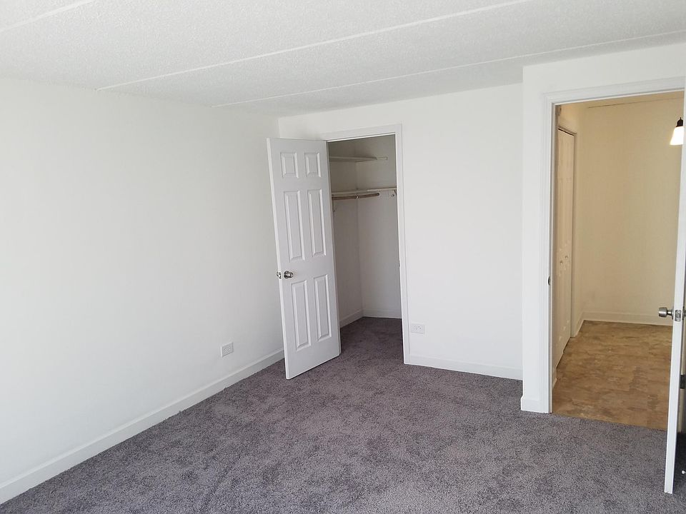2nd image of 4823 N Central Ave Unit 1-D