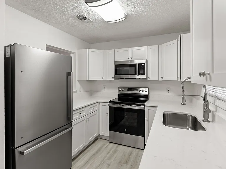 334 Calhoun Ave — Photo 43
