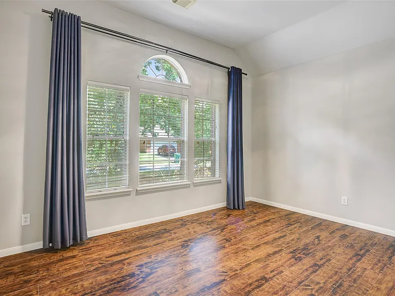 35 Tranquil Glade Pl — Photo 20