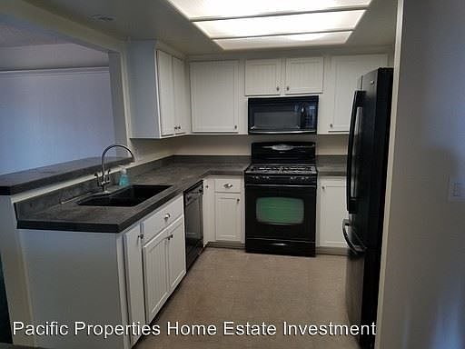 2nd image of 717 Woodland Dr