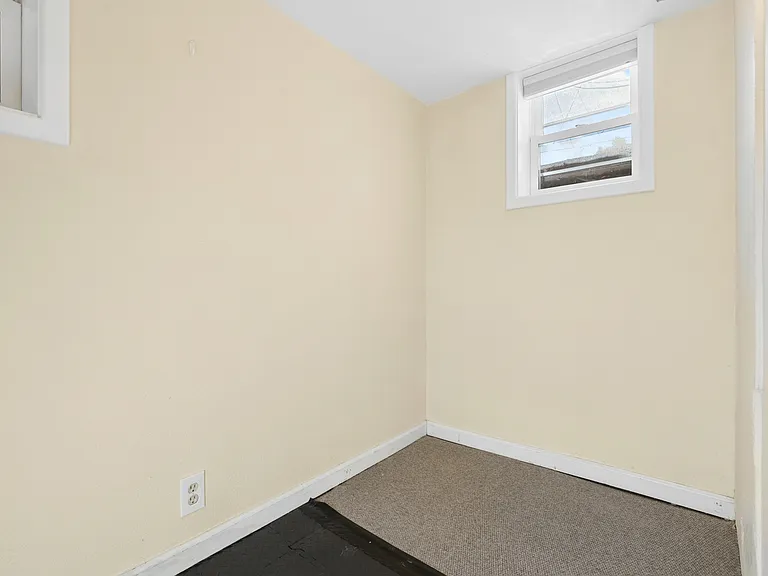 512 Jackson St — Photo 24
